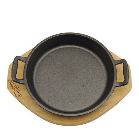 Tigaie de servire din fontă pură cu suport de lemn 20 cm – COOKING BY HEINNER