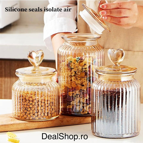 Set 3 Recipiente din Sticlă cu Capace Ermetice și Garnitură din Silicon, Model Heart Amber, 15 / 19 / 22,5 cm – Borcane Depozitare Bucătărie