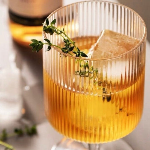 Set 6 Pahare Julia cu Picior Sticlă Transparentă 230 ml– Design Striat Elegant pt Suc Apa Cocktail