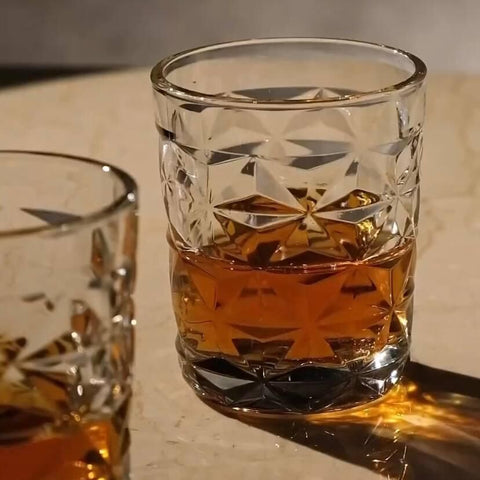 Set 4 Pahare Estrella 305 ml – Sticlă groasă cu design geometric elegant ideale pentru whisky, apă sau cocktailuri