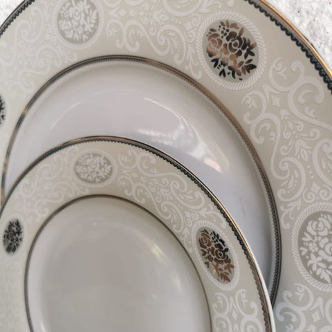 Serviciu de Masa din Portelan pentru 12 Persoane 44 Piese Rawi 70/105 CADOUL PERFECT!
