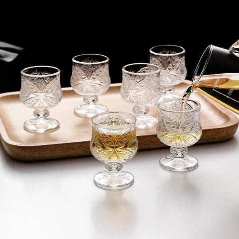 Set 6 pahare cu picior, 50 ml pentru tuica, sticla rezistenta