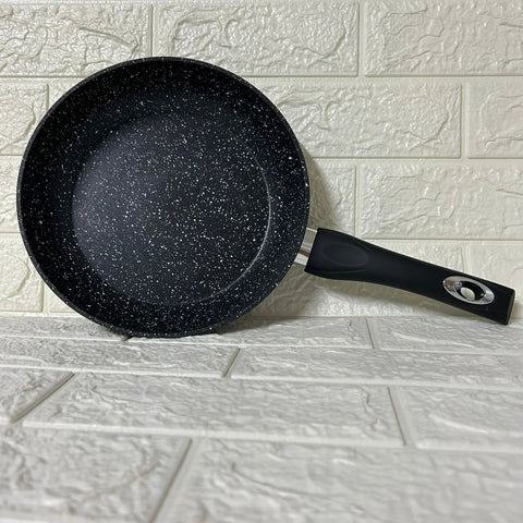 Tigaie cu invelis de marmura Royalty Line 28 cm Negru Gătit Sănătos și Eficient pentru Mese Gustoase