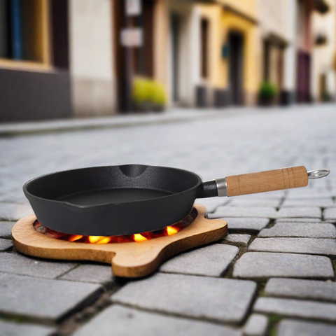 Tigaie fonta pura maner lemn Cooking by Heinner 23x4 cm