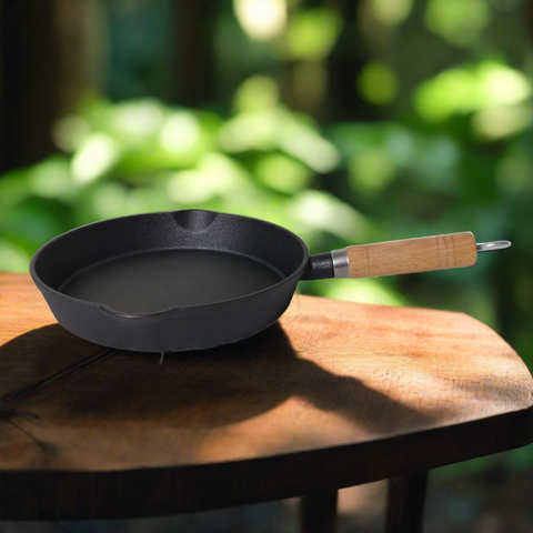 Tigaie fonta pura maner lemn Cooking by Heinner 23x4 cm