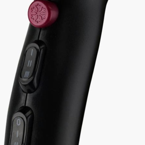 Uscat rapid si stilizat cu Uscator de par Royalty Line 2200W Negru